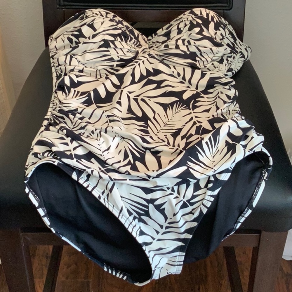 Bleu Rod Beattie one piece swim suit - Picture 9 of 10